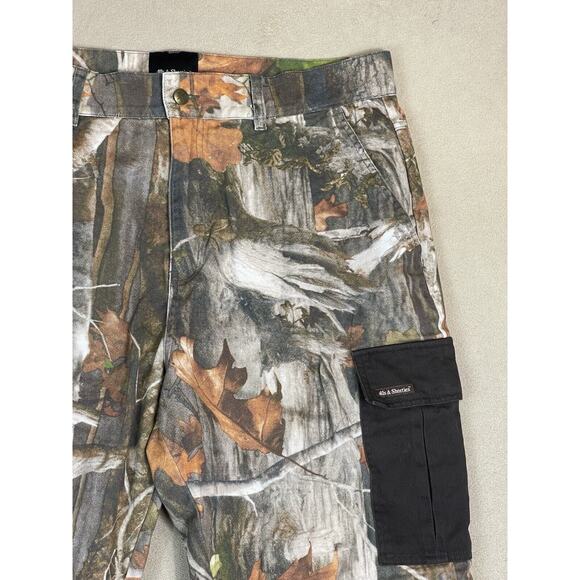 40s & Shorties Pants Mens Extra Large Tree‎ Camo Cargo Outdoor Hunting Fishing - Picture 2 of 12